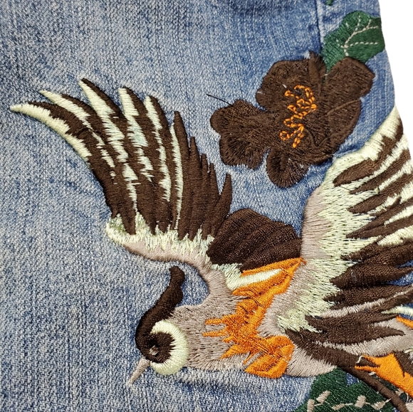 Vanilla star mid rise wide leg embroidered distressed and Embellished jeans sz 7 - Picture 3 of 14